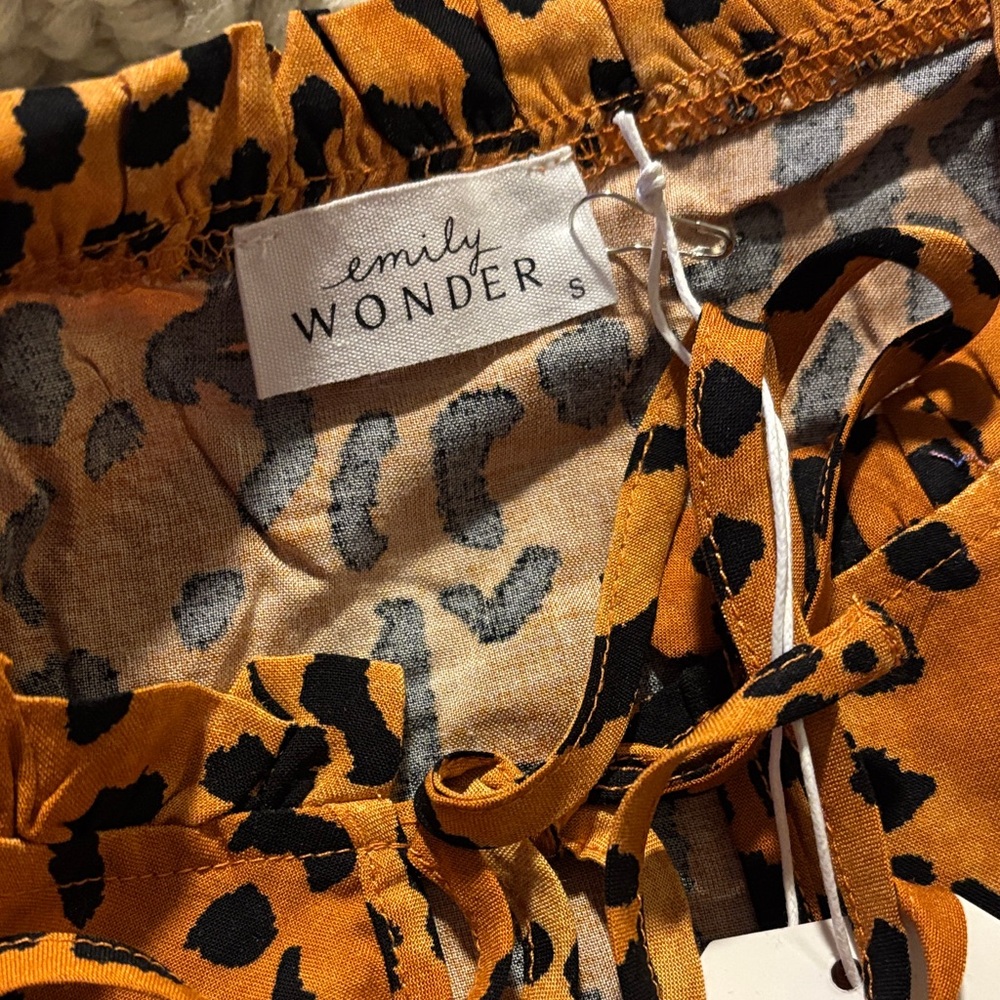 Wild Patterned V-Neck Blouse - Picture 2 of 3